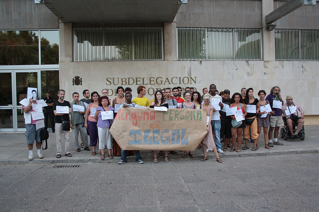 Concentración en Córdoba frente a la subdelegación del gobierno contra la deportación de Bouziane