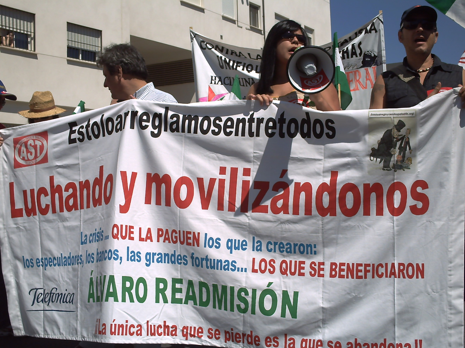 Manifestación en Sevilla: 1º de Mayo. Contra el Paro y la Precariedad. Huelga General + fotos (pict0710.jpg)