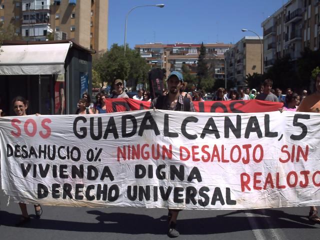 Manifestación en Sevilla: 1º de Mayo. Contra el Paro y la Precariedad. Huelga General + fotos (pict0724.jpg)