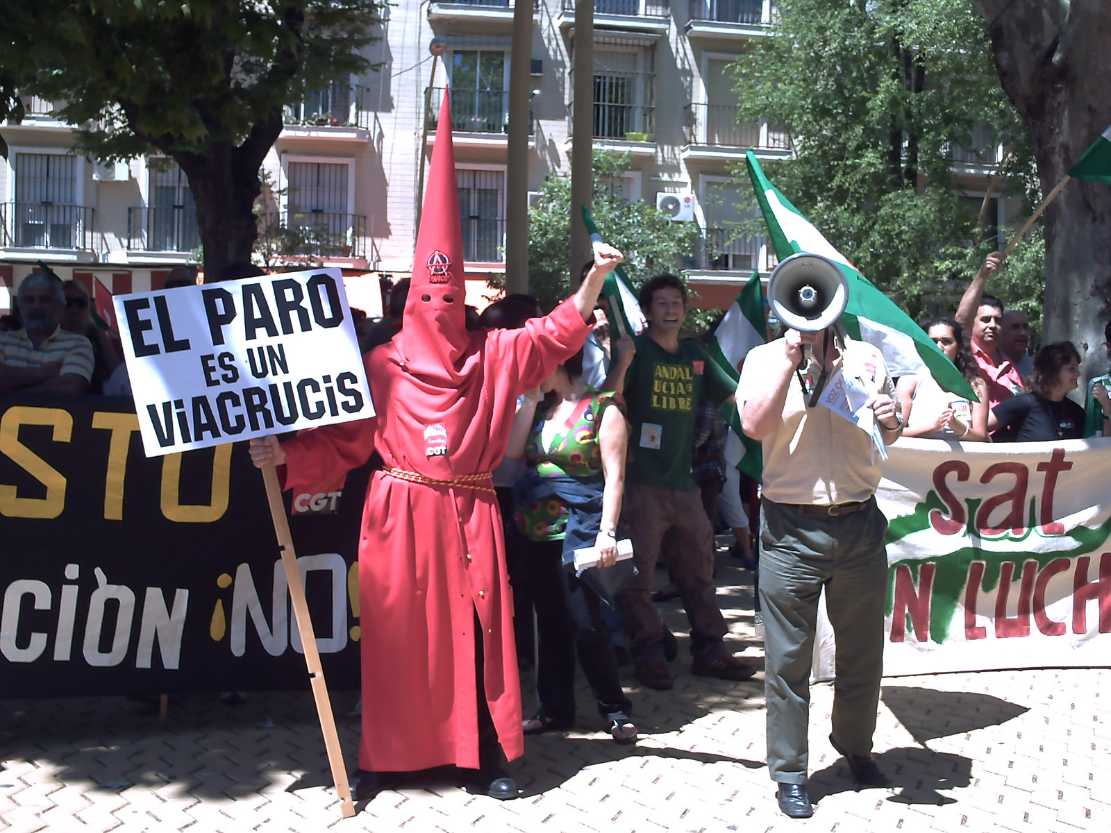 Manifestación en Sevilla: 1º de Mayo. Contra el Paro y la Precariedad. Huelga General + fotos (pict0743.jpg)